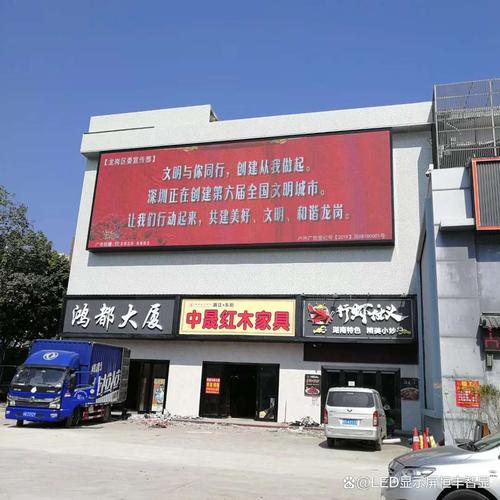 LED透明屏 科技与视觉的完美交融，让广告“活”起来